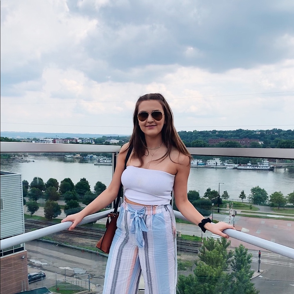 Meet your Posher, Mara